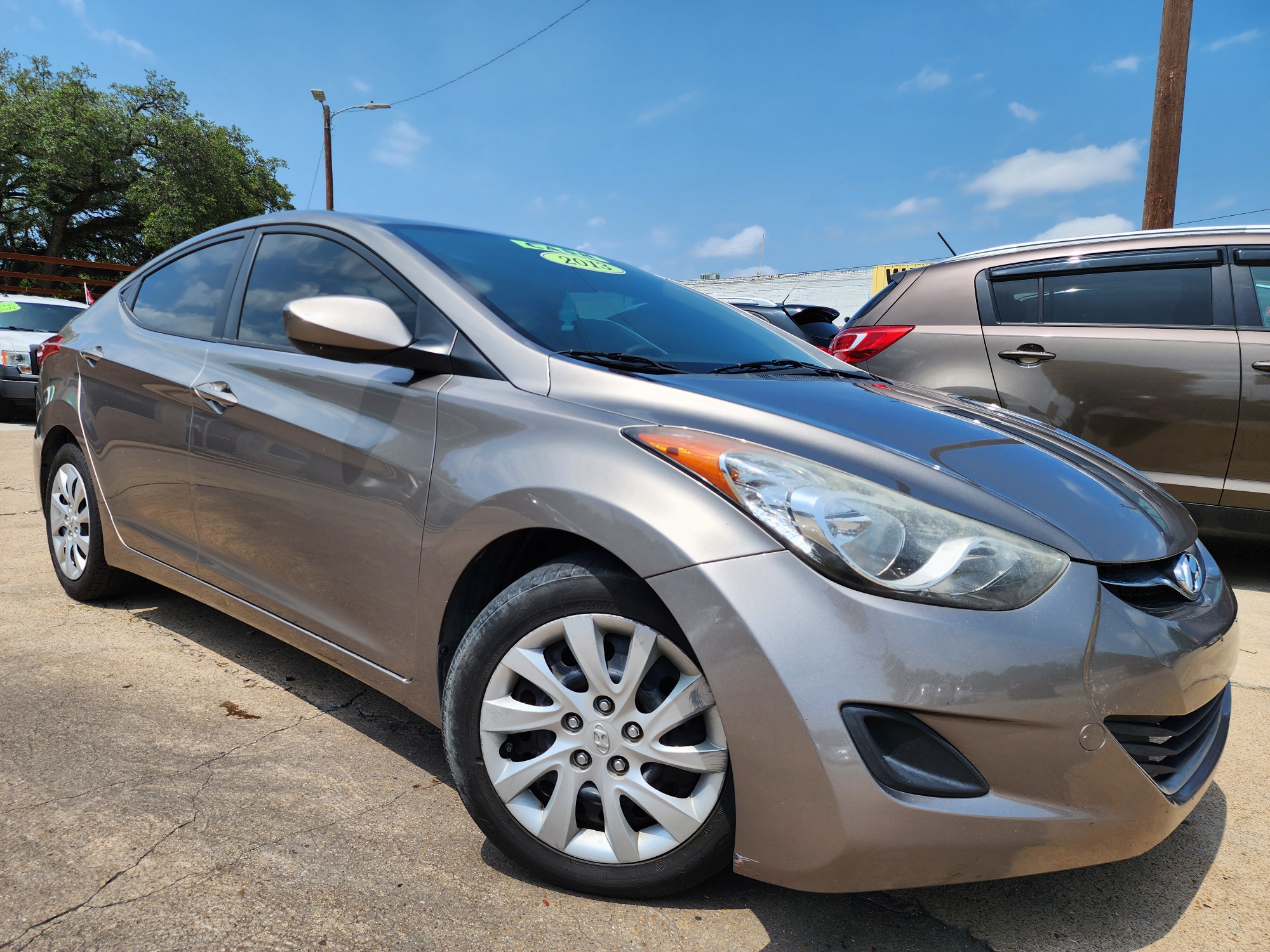 2013 GOLD Hyundai Elantra GLS (5NPDH4AE6DH) with an 1.8L L4 DOHC 16V engine, 6-Speed Automatic transmission, located at 2660 S.Garland Avenue	, Garland, TX, 75041, (469) 298-3118, 32.885387, -96.656776 - Photo #0